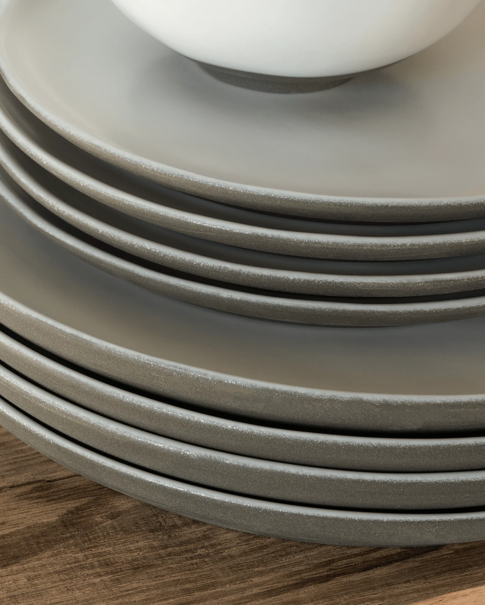 Kilne Dinner Plates - Caviar - Image 9