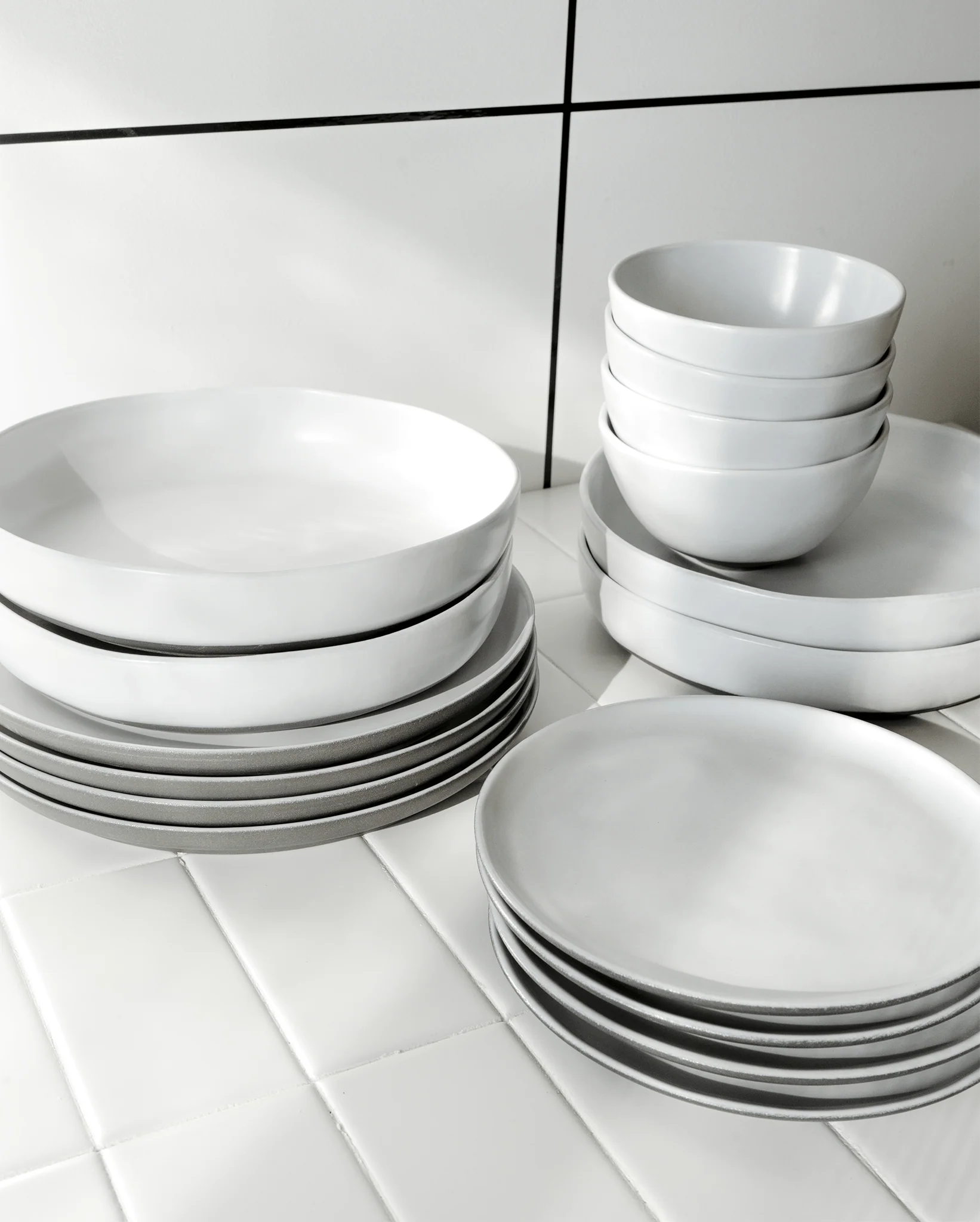 Kilne Dinner Plates - Caviar - Image 12
